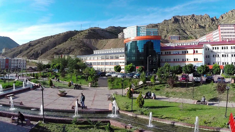 УНИВЕРСИТЕТ ГЮМЮШХАНЕ 3